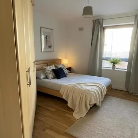 דירה City- Modern Apart-sleeps 2
