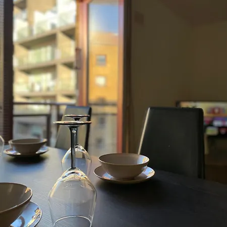 דירה City- Modern Apart-sleeps 2 *